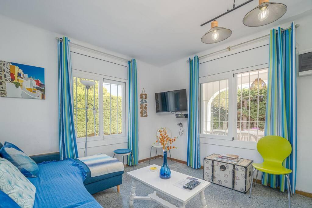 Villa Mb1-House With Big Garden ,Swimming-Pool, & Barbacue In Roses Extérieur photo